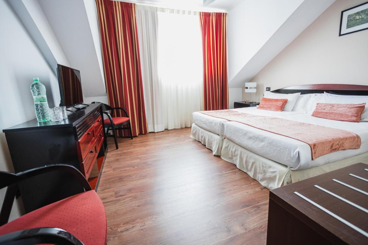 O Val Do Naseiro Hotell Viveiro Eksteriør bilde
